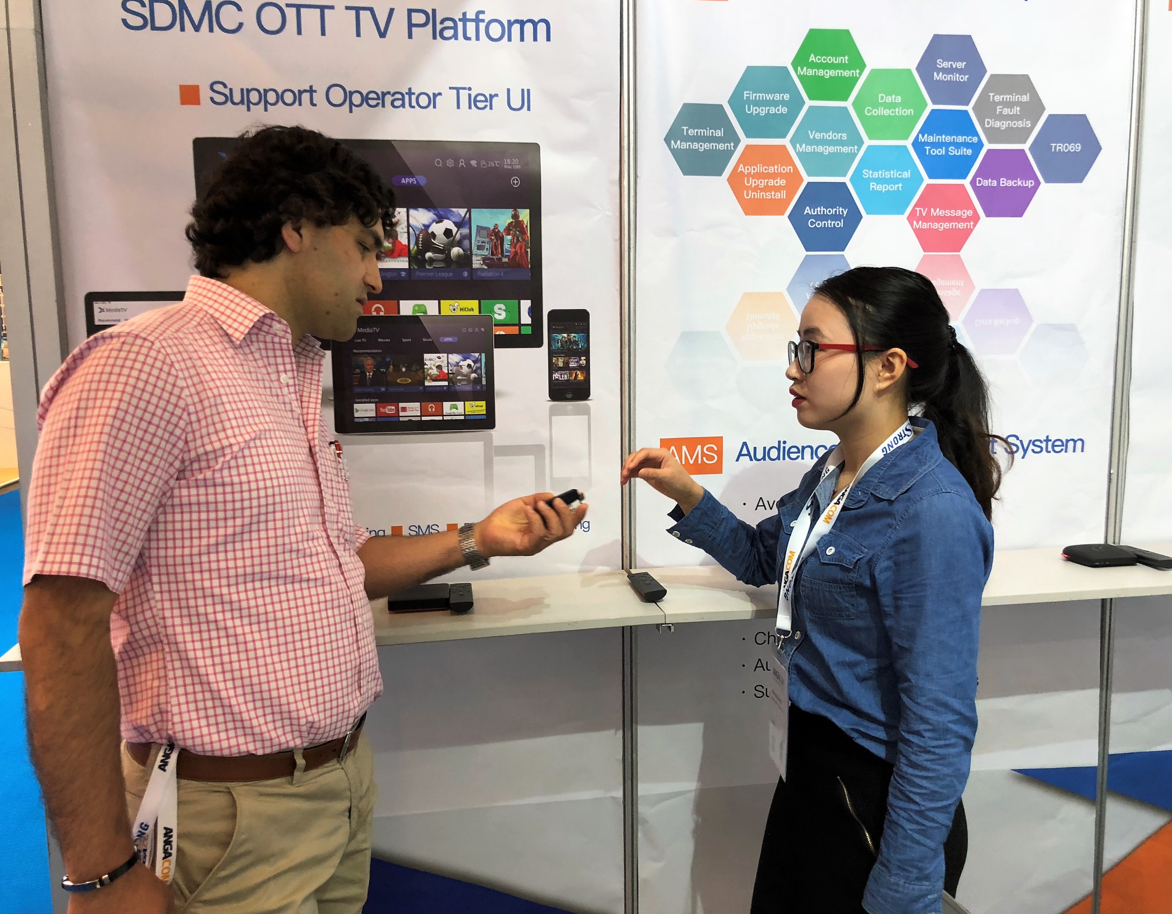 ANGACOM展会 6008集团官方网站立异产品轮替亮相